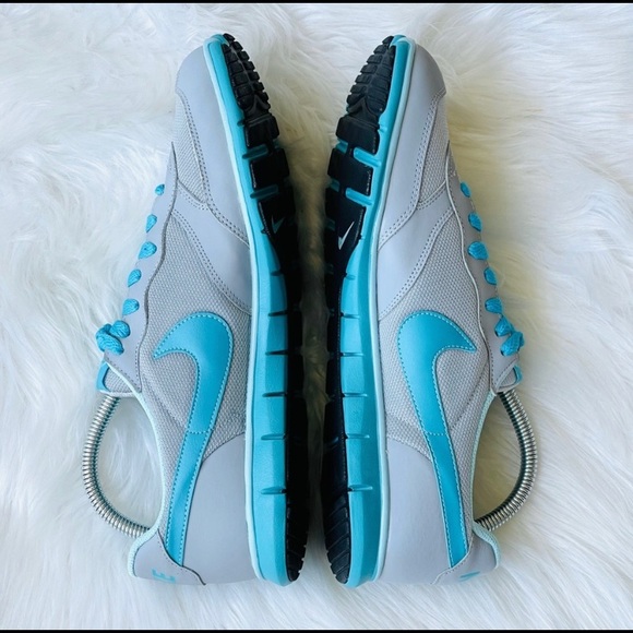 Nike Running Shoes Women’s Size 10 - Picture 4 of 9